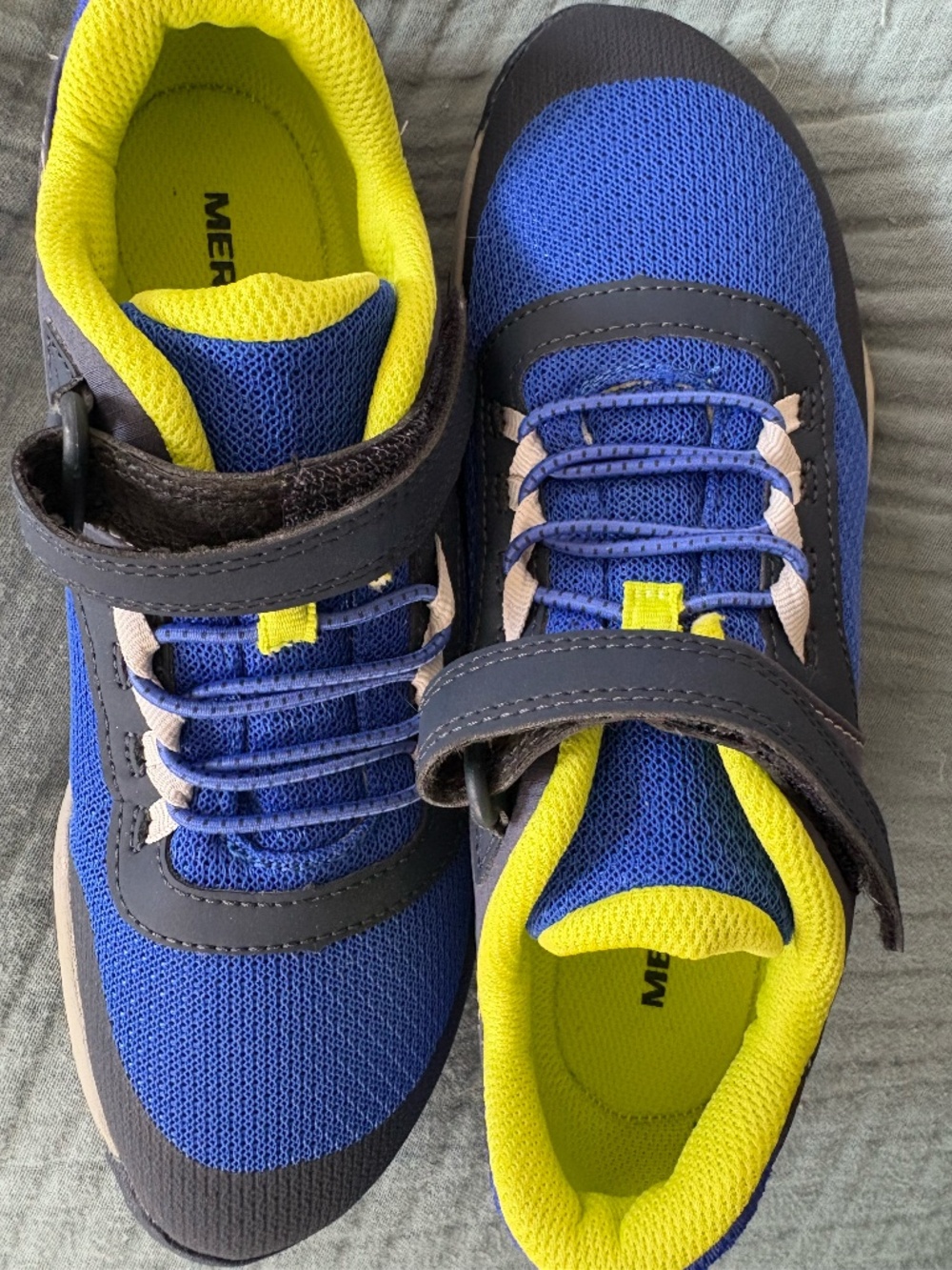 New Merrell Barefoot Big Kids size 5 Sneakers